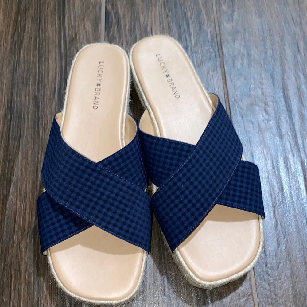 Lucky Brand blue and black patterned espadrille sandals